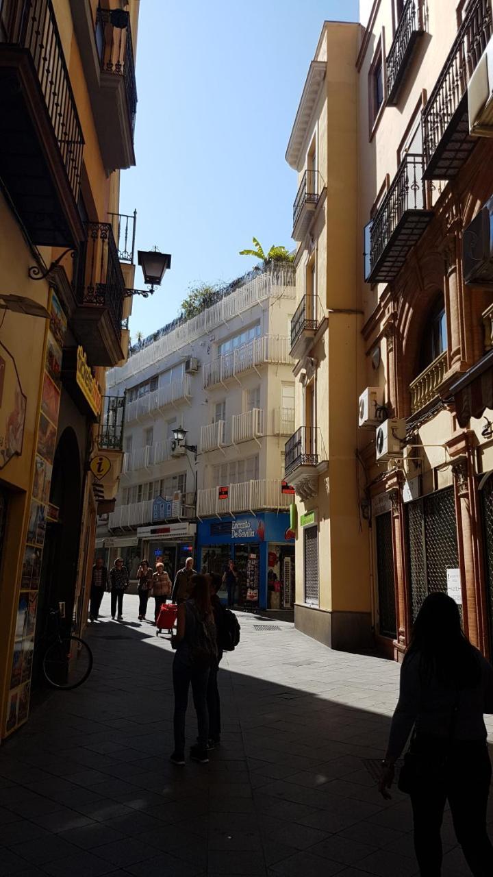 Apartment Plaza Del Salvador Siviglia Esterno foto